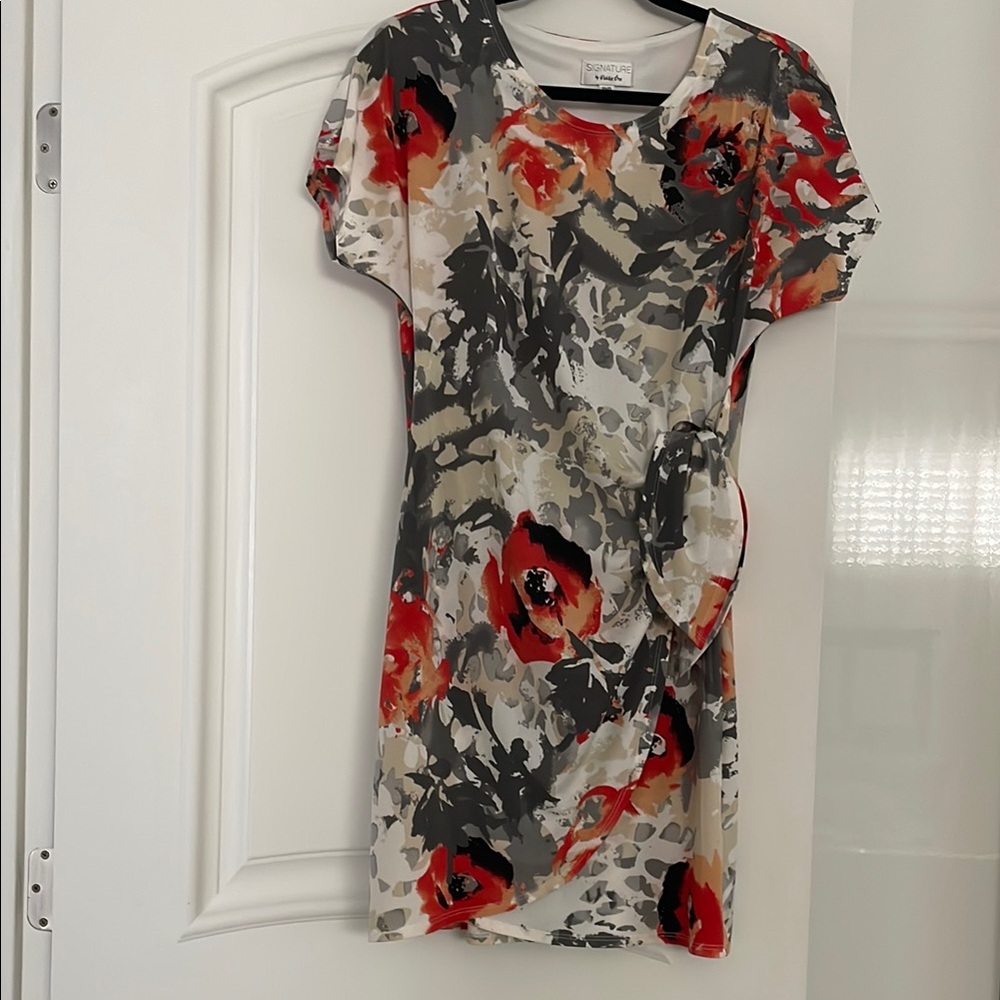 Signature by Robbie Bee Red and Black Flutter Sleeve Bodycon Mini Dress